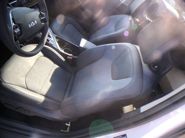 New 2025 Kia Niro EX Touring image 11
