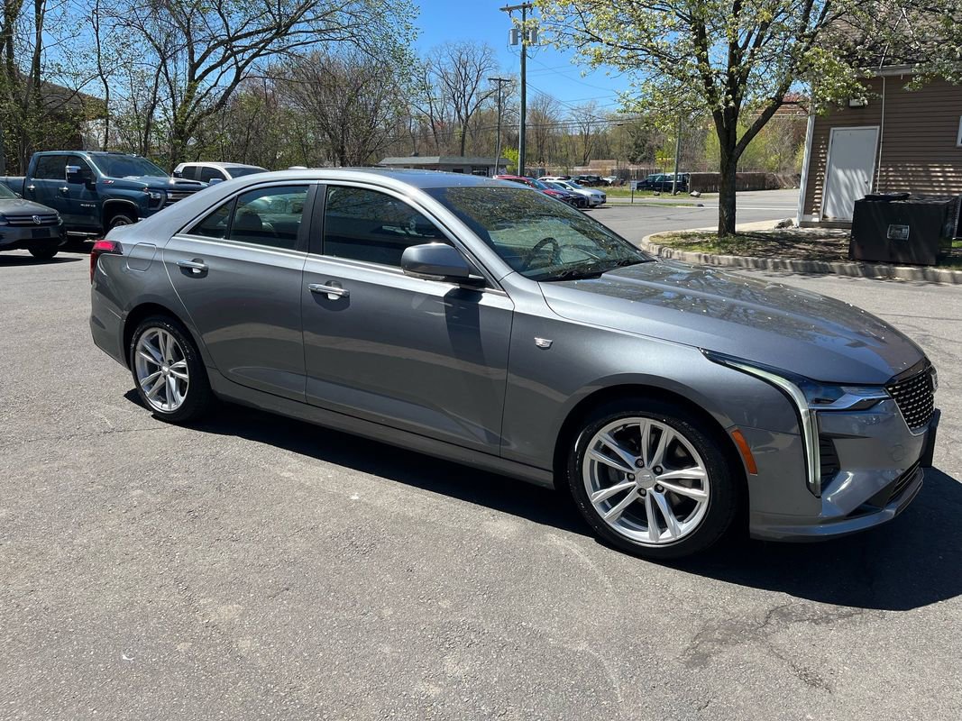 Used 2020 Cadillac CT4 Luxury w/ Sun And Sound Package RWD image 2