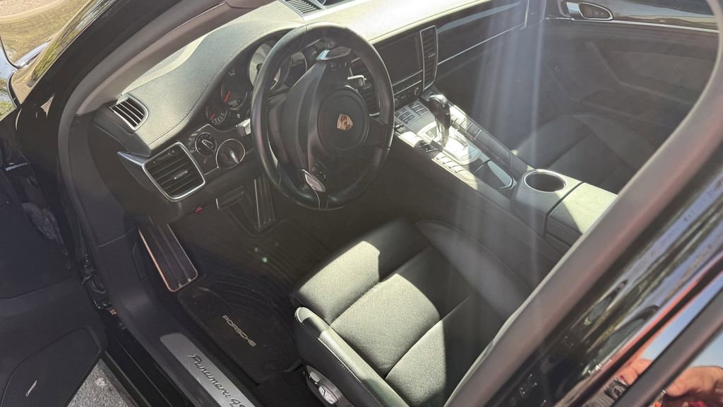Used 2015 Porsche Panamera 4S AWD/4WD image 3