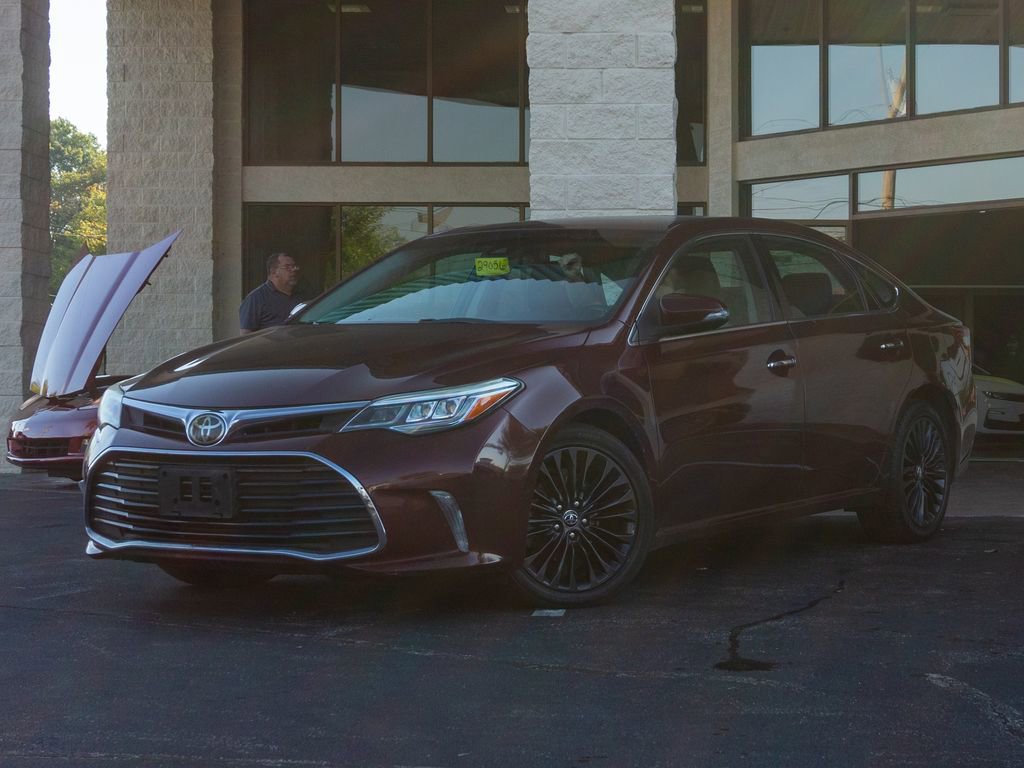 Used 2017 Toyota Avalon Touring image 11