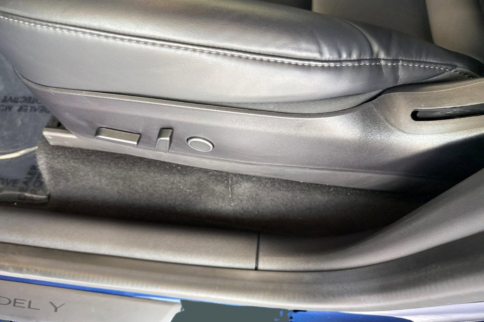 Used 2021 Tesla Model Y Long Range image 12