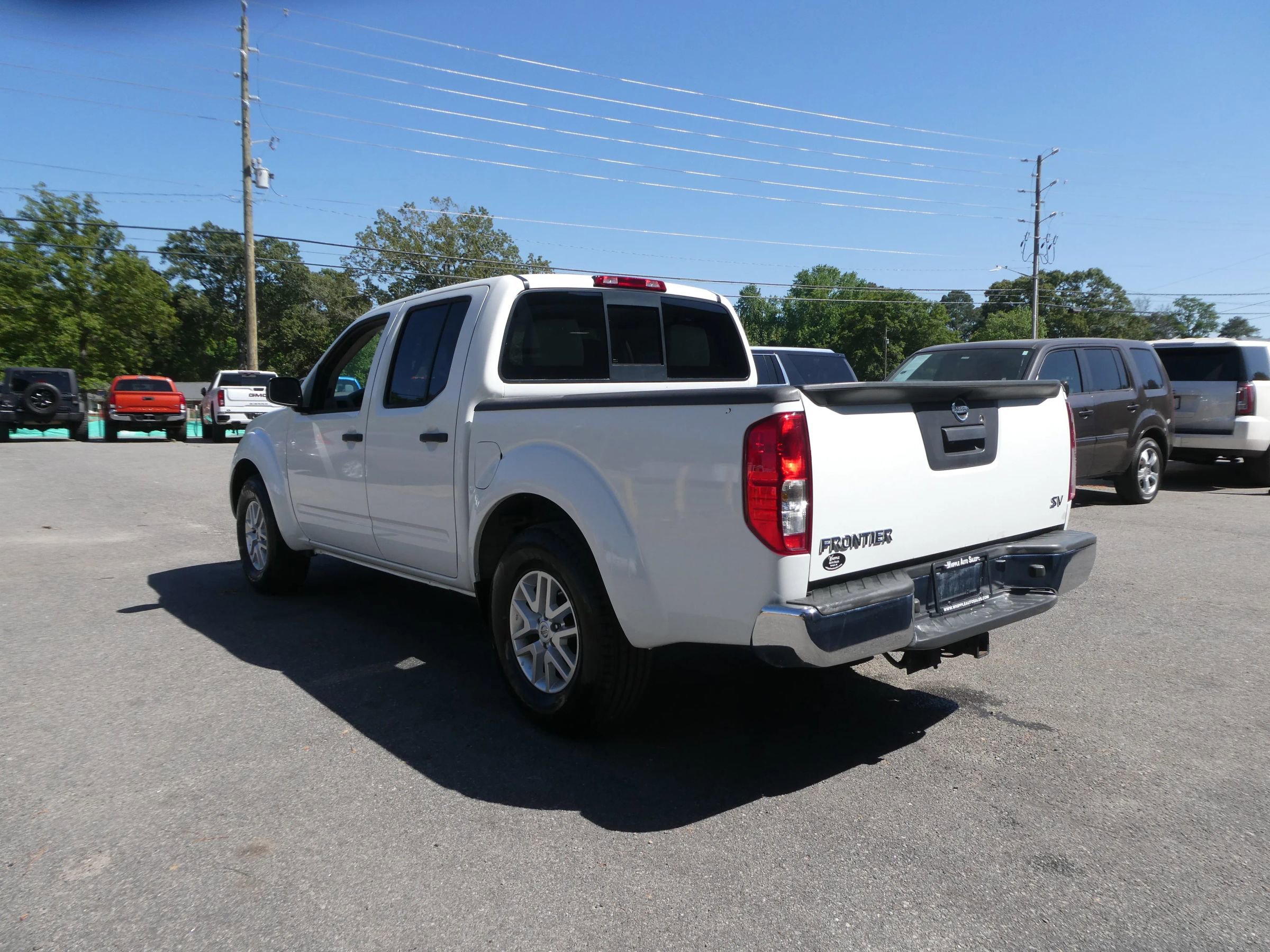 Used 2018 Nissan Frontier SV RWD image 8