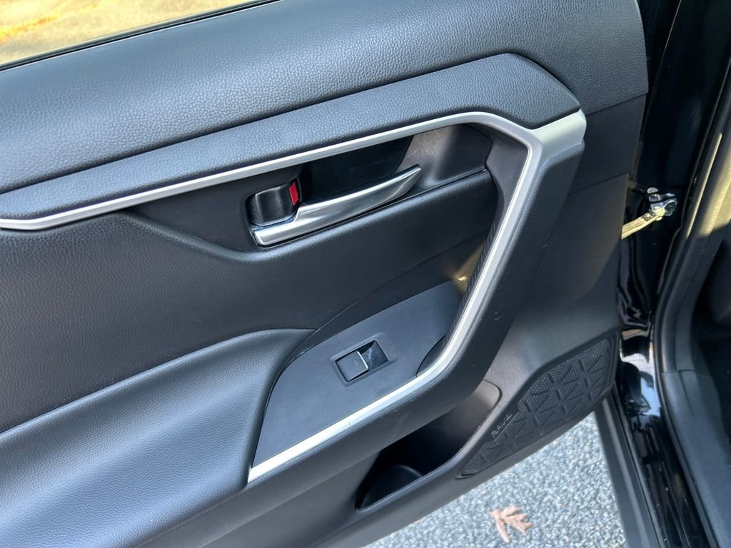 Used 2024 Toyota RAV4 XLE image 23