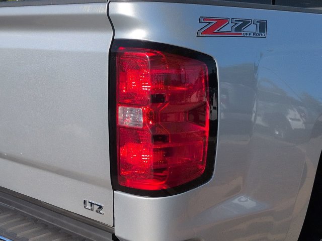 Used 2015 Chevrolet Silverado 2500 LTZ w/ Duramax Plus Package AWD/4WD image 12