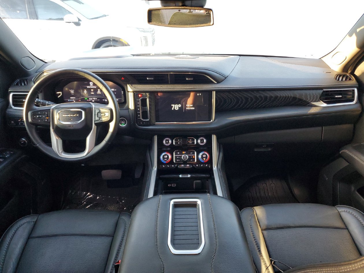 Used 2023 GMC Yukon XL Denali RWD image 10