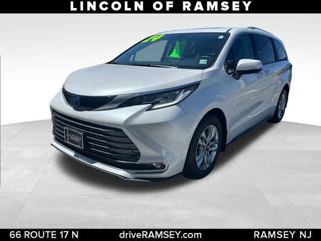 Used 2024 Toyota Sienna Limited AWD/4WD image 1