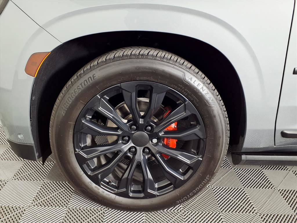 Used 2023 GMC Yukon XL Denali w/ Denali Reserve Package image 6