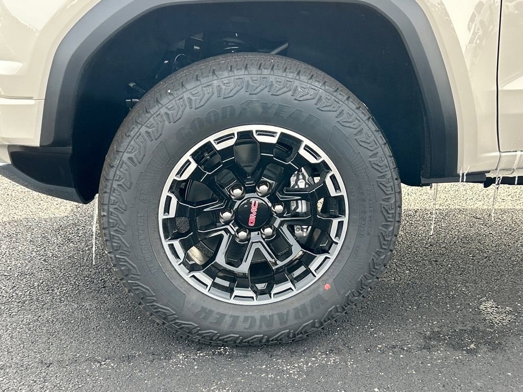 New 2026 GMC Canyon AT4 w/ Technology Plus Package AWD/4WD image 13