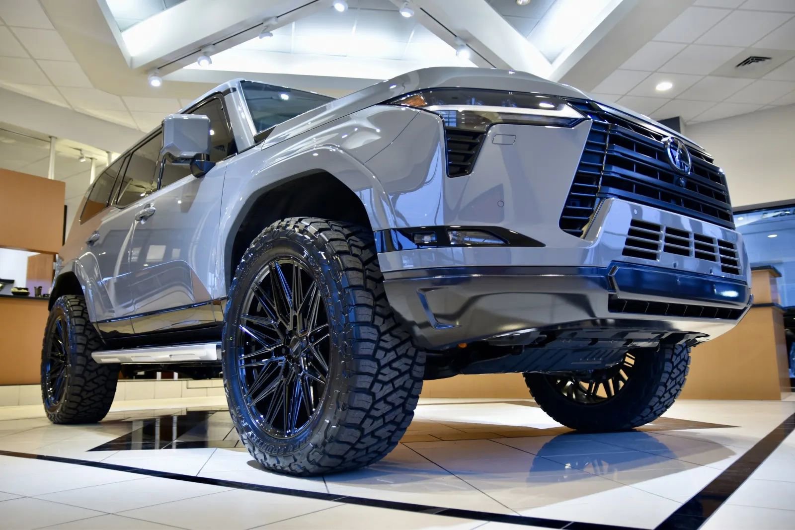 Used 2025 Lexus GX 550 image 10