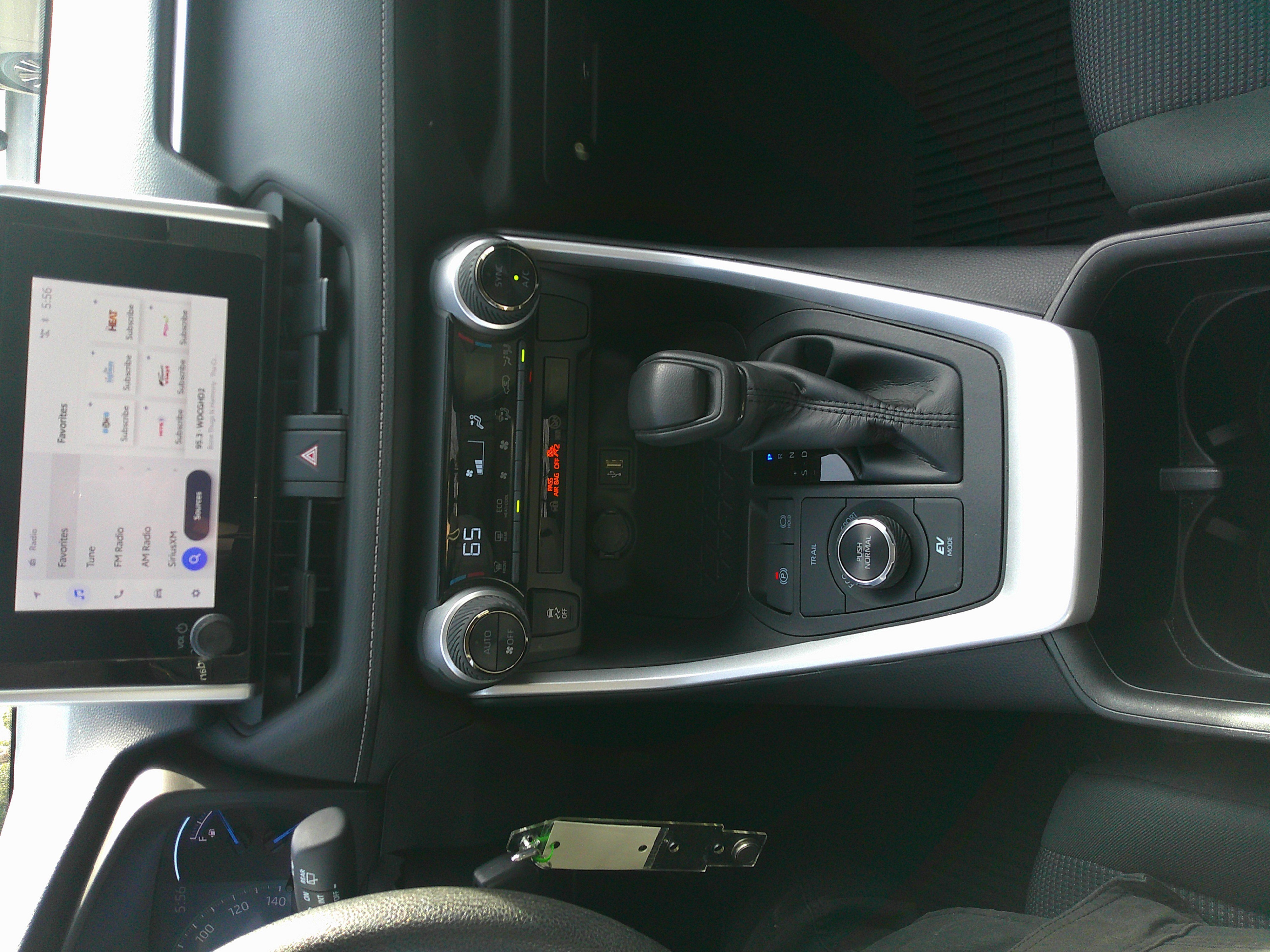 Used 2024 Toyota RAV4 LE image 26