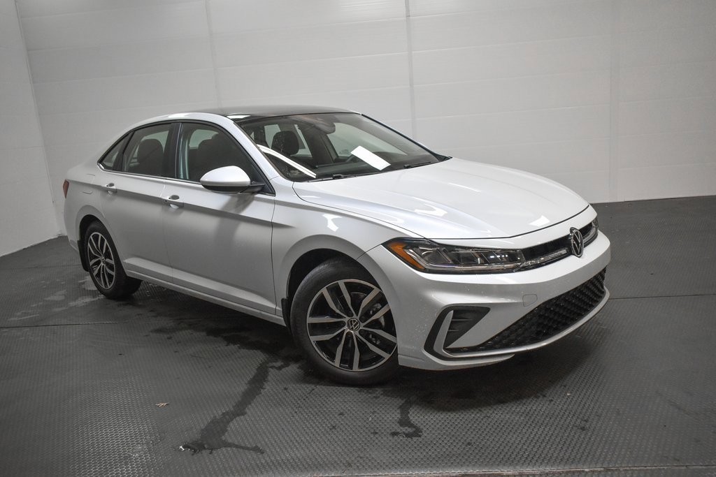 Used 2025 Volkswagen Jetta SE