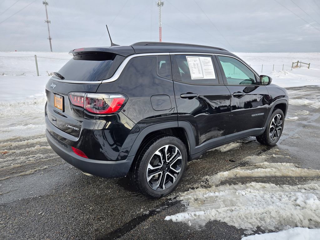 Used 2022 Jeep Compass Limited image 3