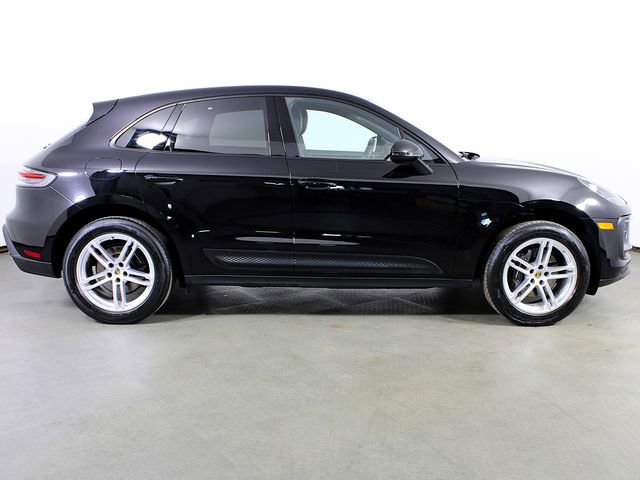 Certified 2023 Porsche Macan image 8