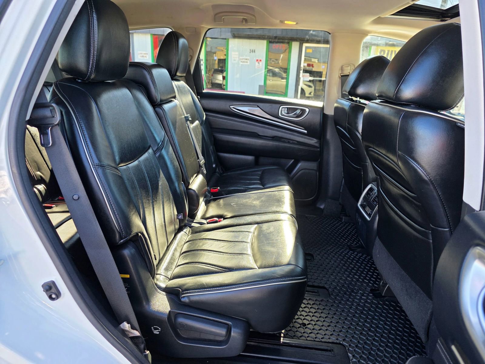 Used 2016 INFINITI QX60 AWD w/ Premium Plus Package image 11