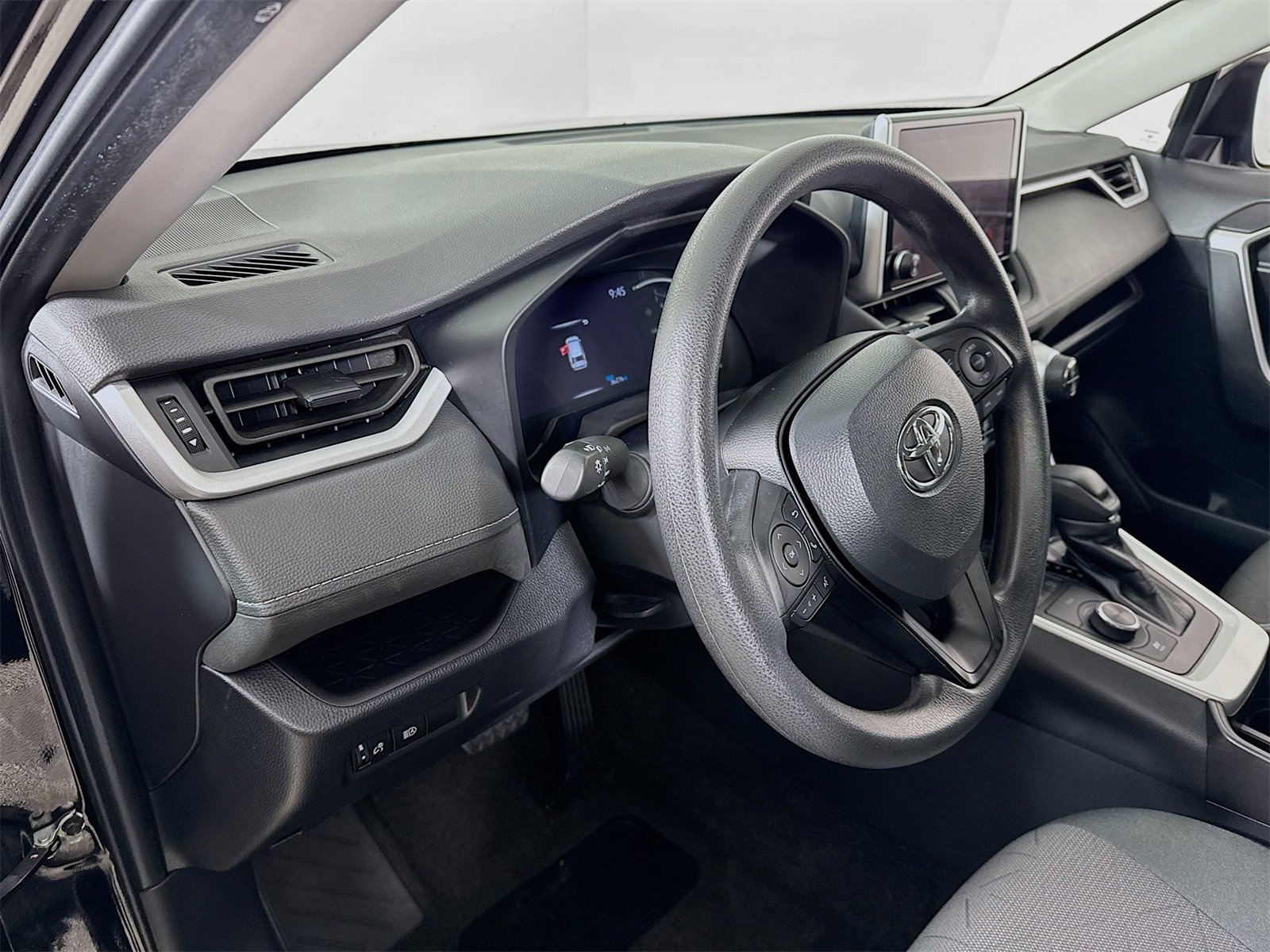 Used 2024 Toyota RAV4 XLE image 7