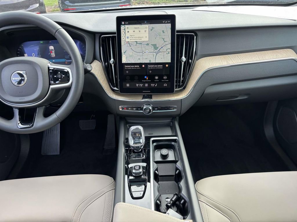New 2026 Volvo XC60 B5 Plus w/ Protection Package Premier image 28