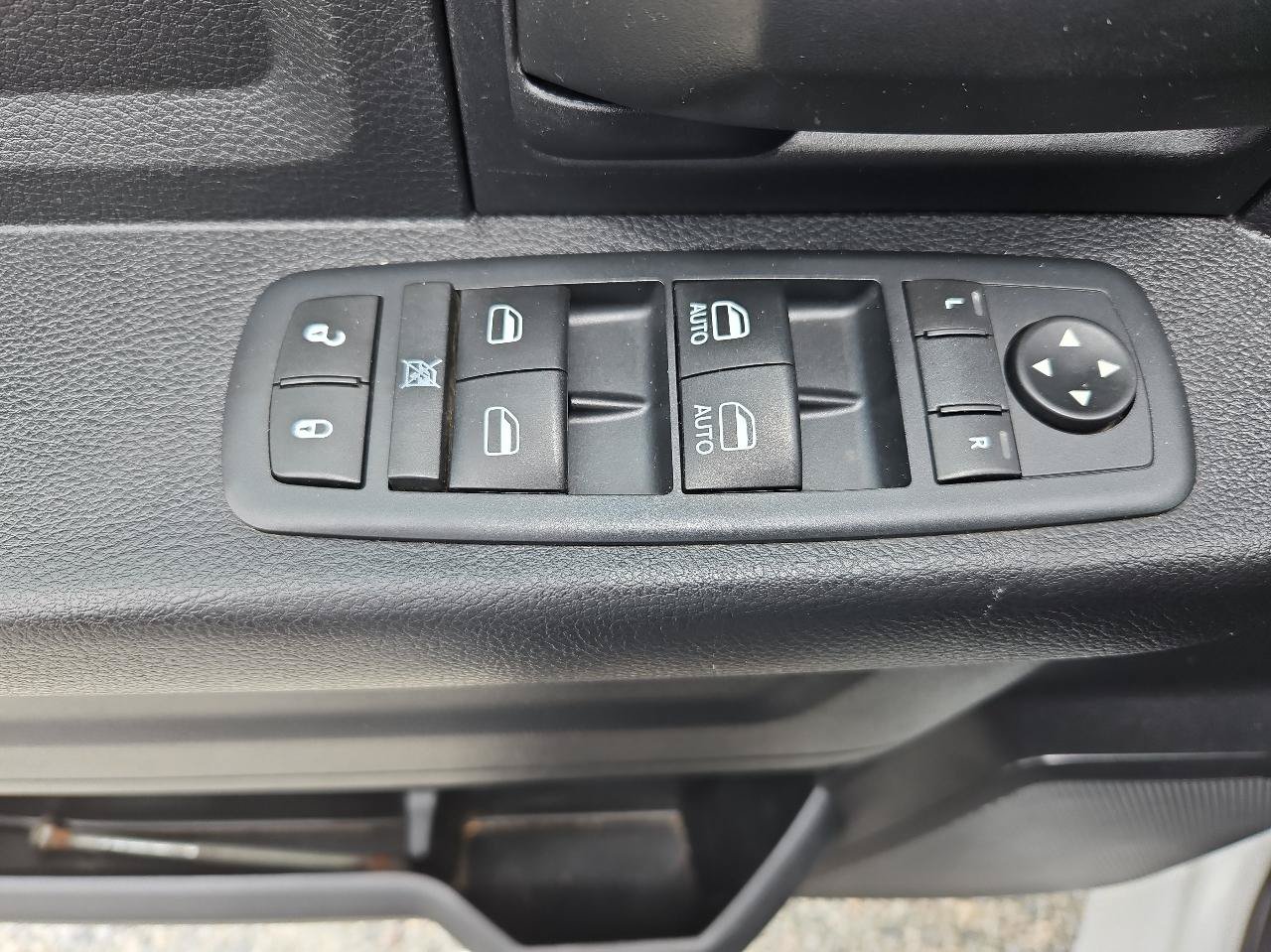 Used 2016 RAM 3500 Tradesman AWD/4WD image 13