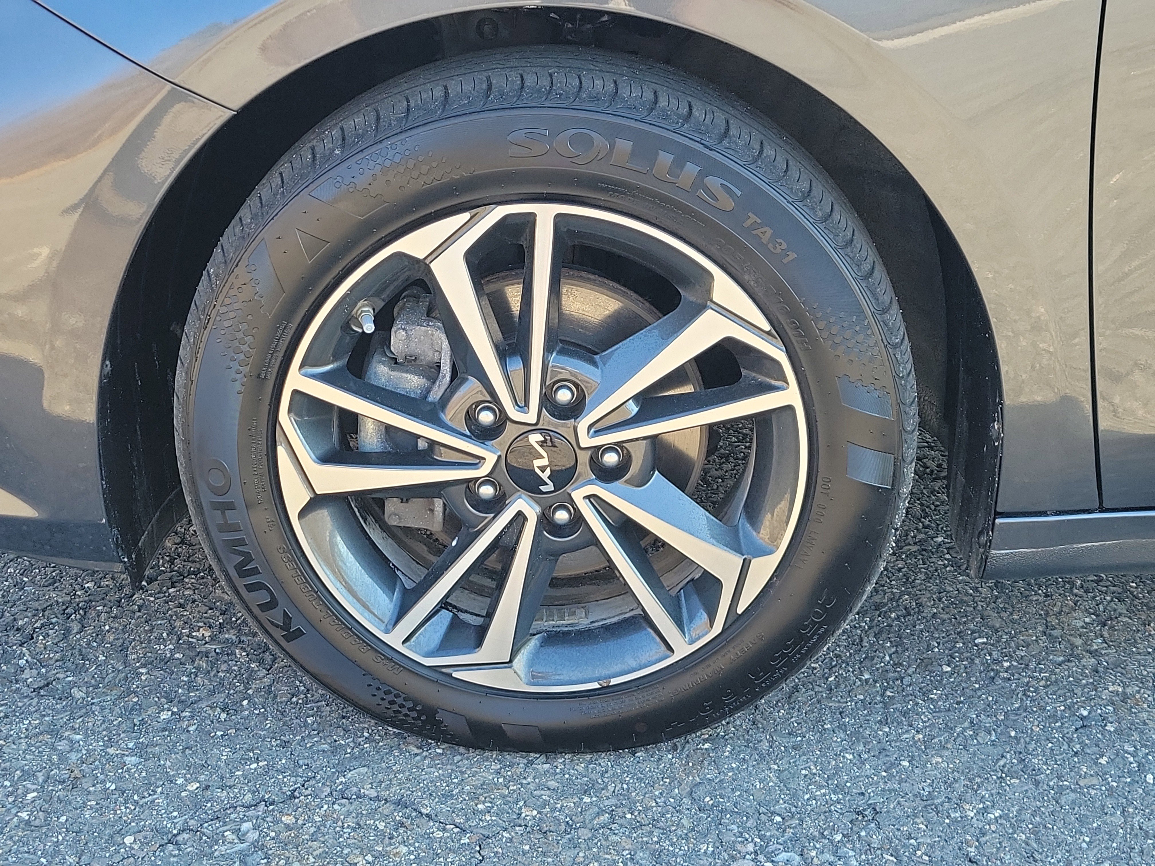 Used 2024 Kia Forte LXS FWD image 12