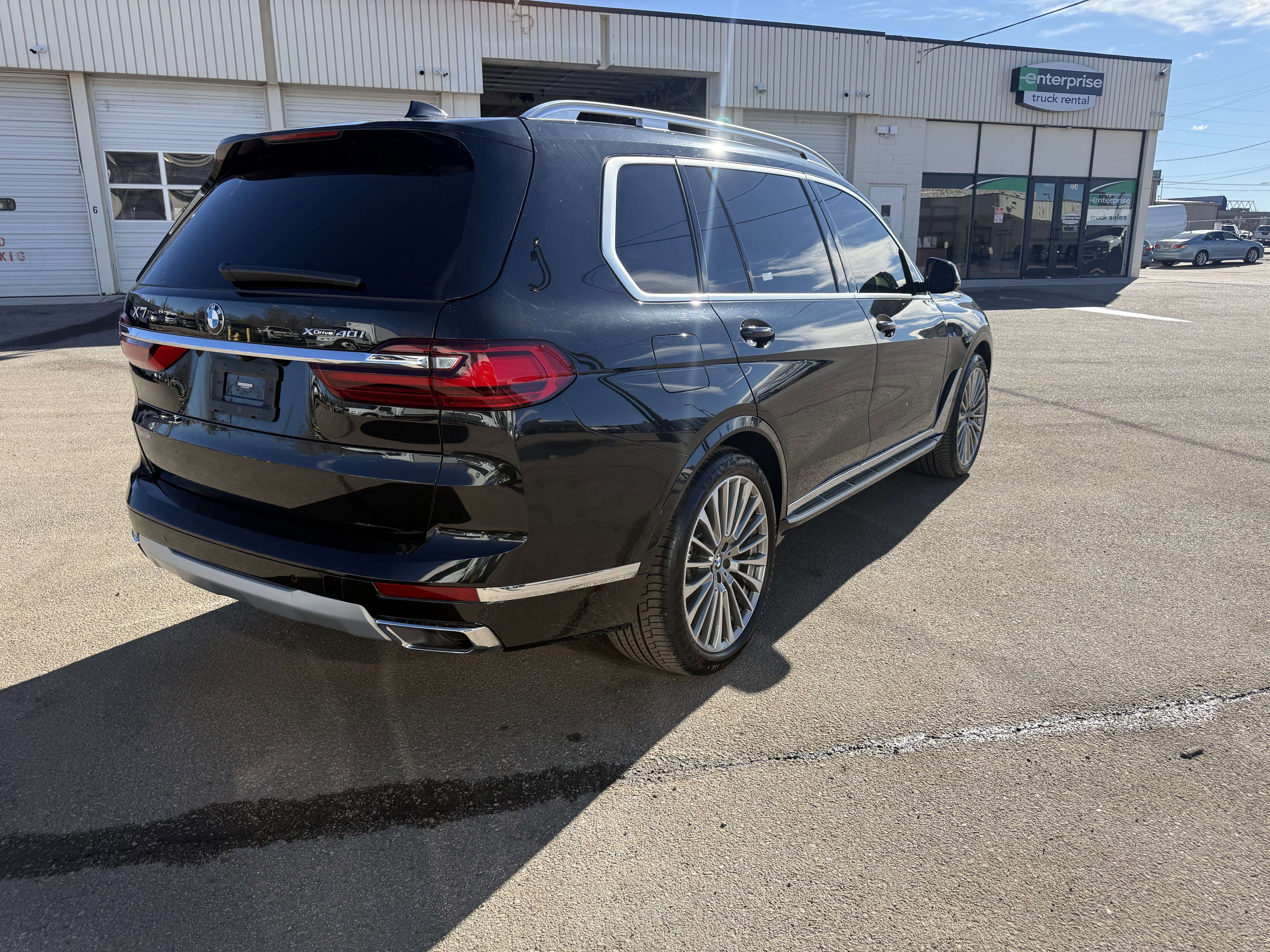 Used 2022 BMW X7 xDrive40i w/ Premium Package image 5