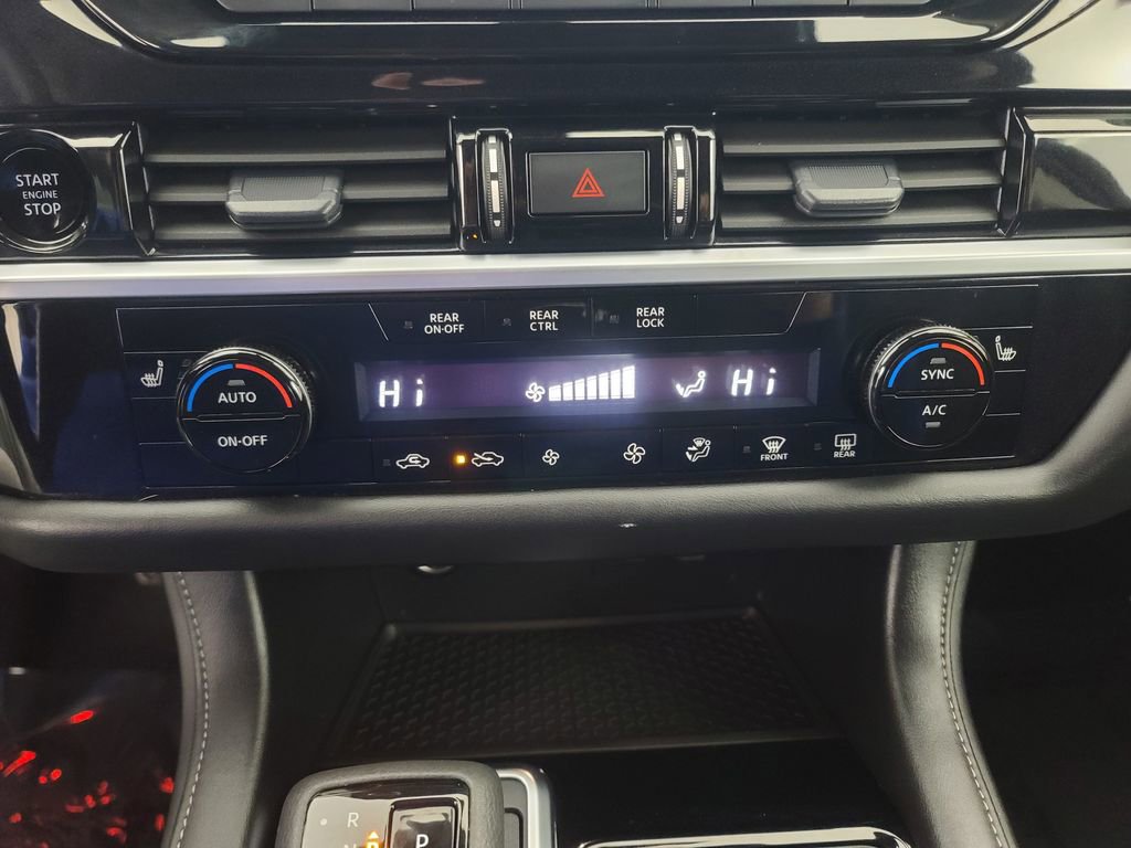 Used 2025 Nissan Pathfinder SV image 34