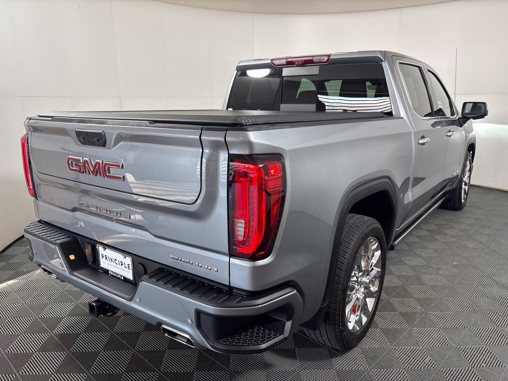 Used 2023 GMC Sierra 1500 Denali w/ Technology Package AWD/4WD image 5