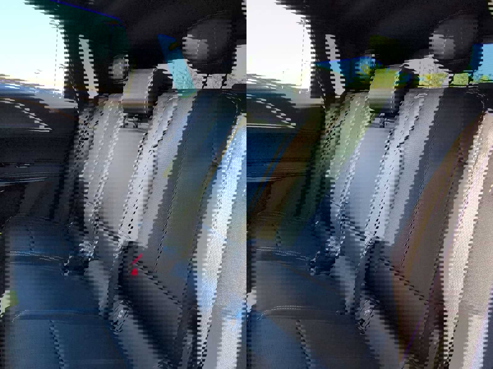 New 2026 Cadillac Lyriq Sport image 25