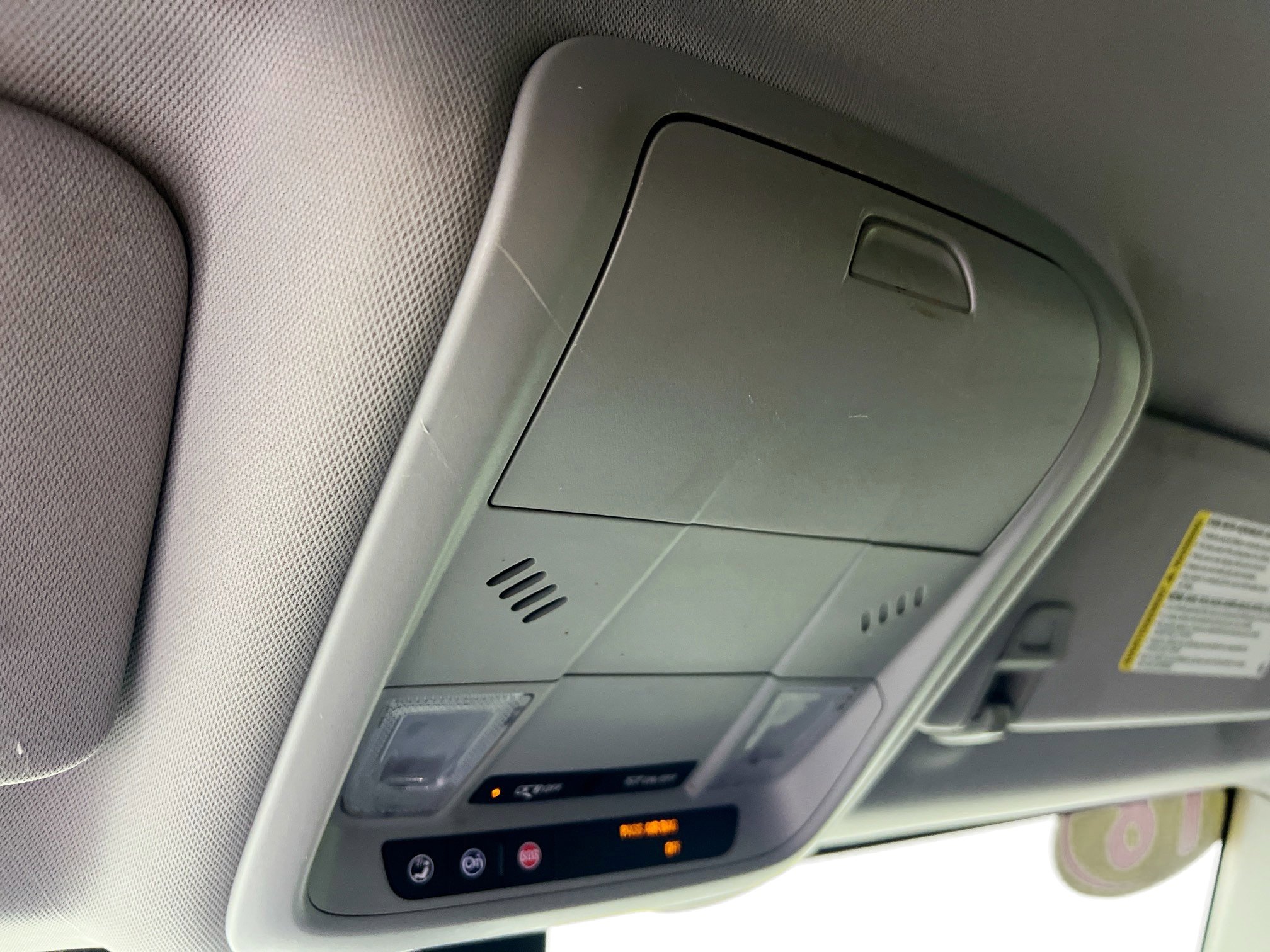 Used 2018 Chevrolet Equinox LS image 19