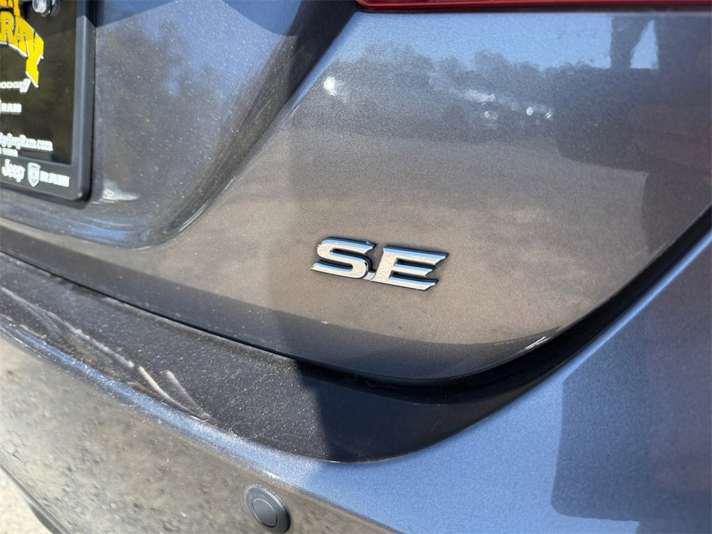 Used 2023 Toyota Camry SE image 16