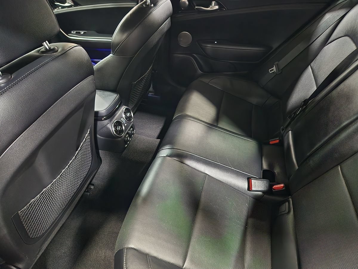 Used 2019 Kia Stinger Premium RWD image 50
