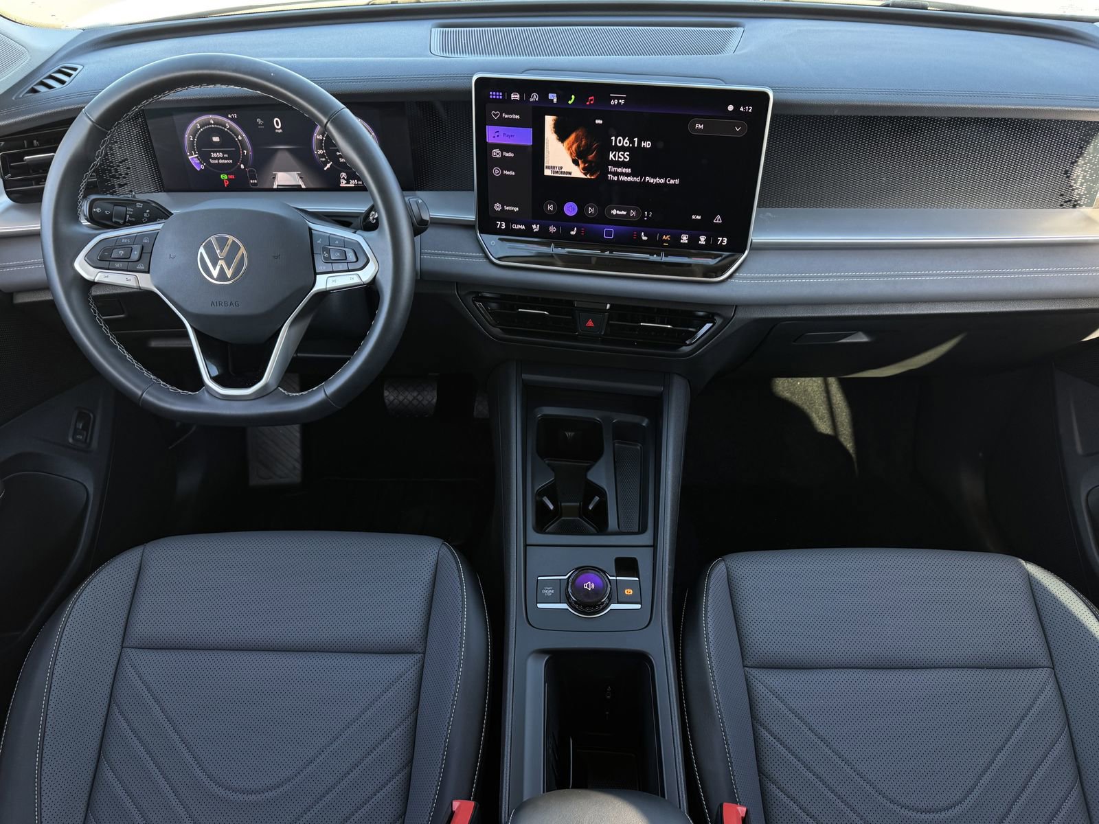 Used 2025 Volkswagen Tiguan SE image 12