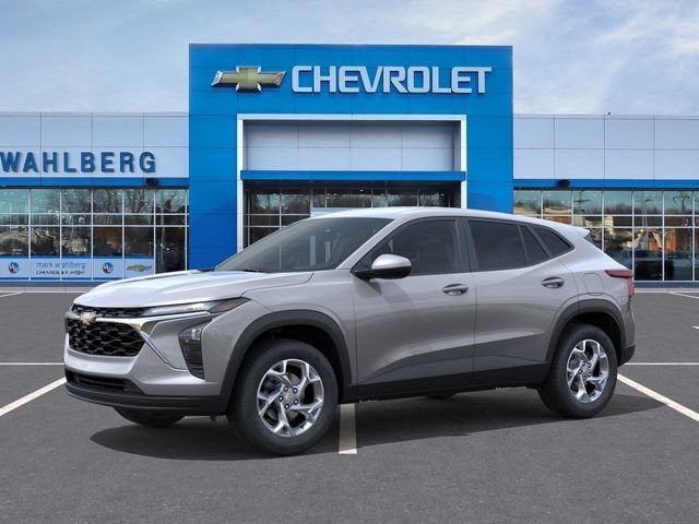New 2026 Chevrolet Trax LS w/ LS Convenience Package FWD image 2