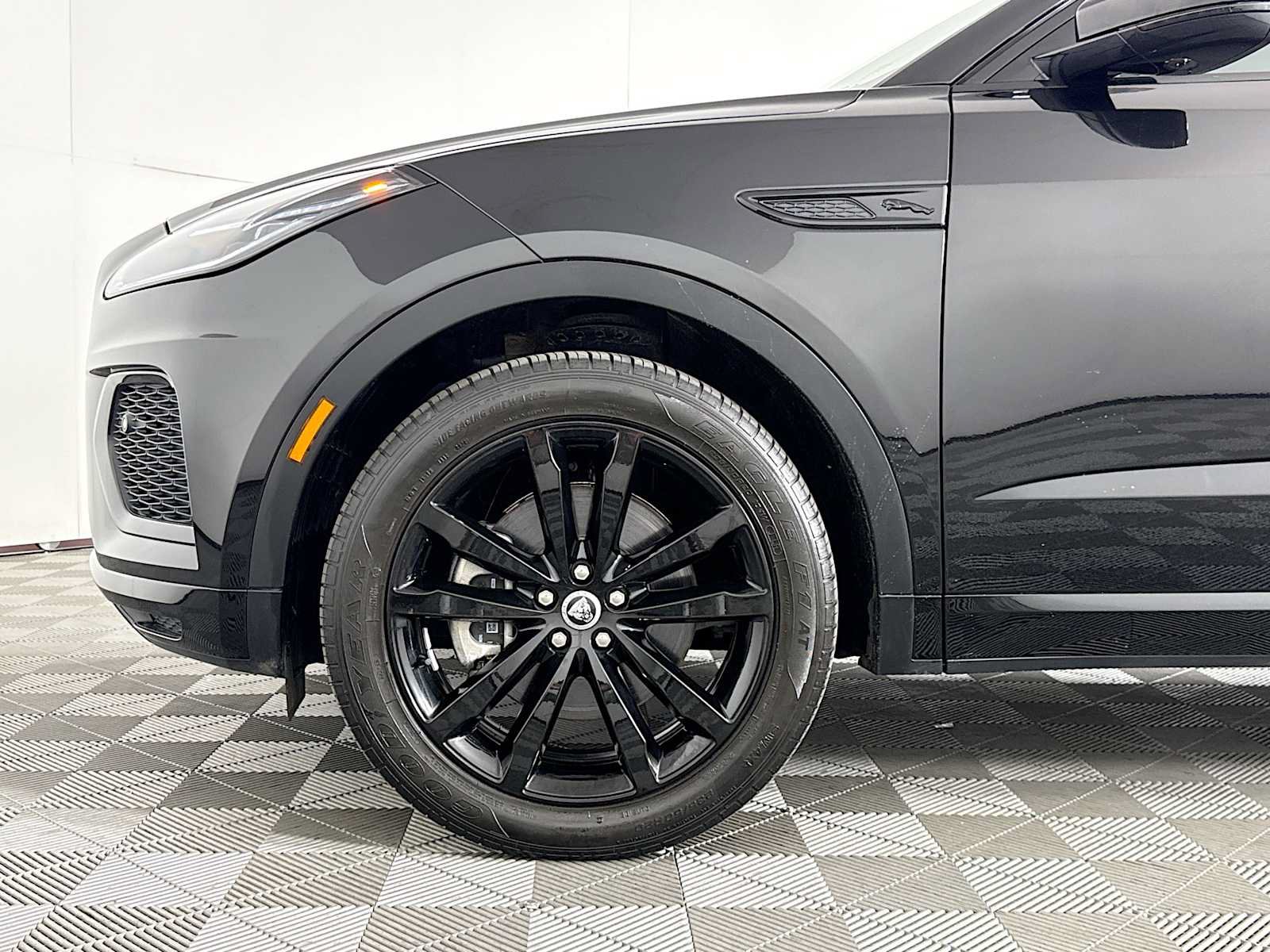 Used 2024 Jaguar E-PACE R-Dynamic SE AWD/4WD image 28