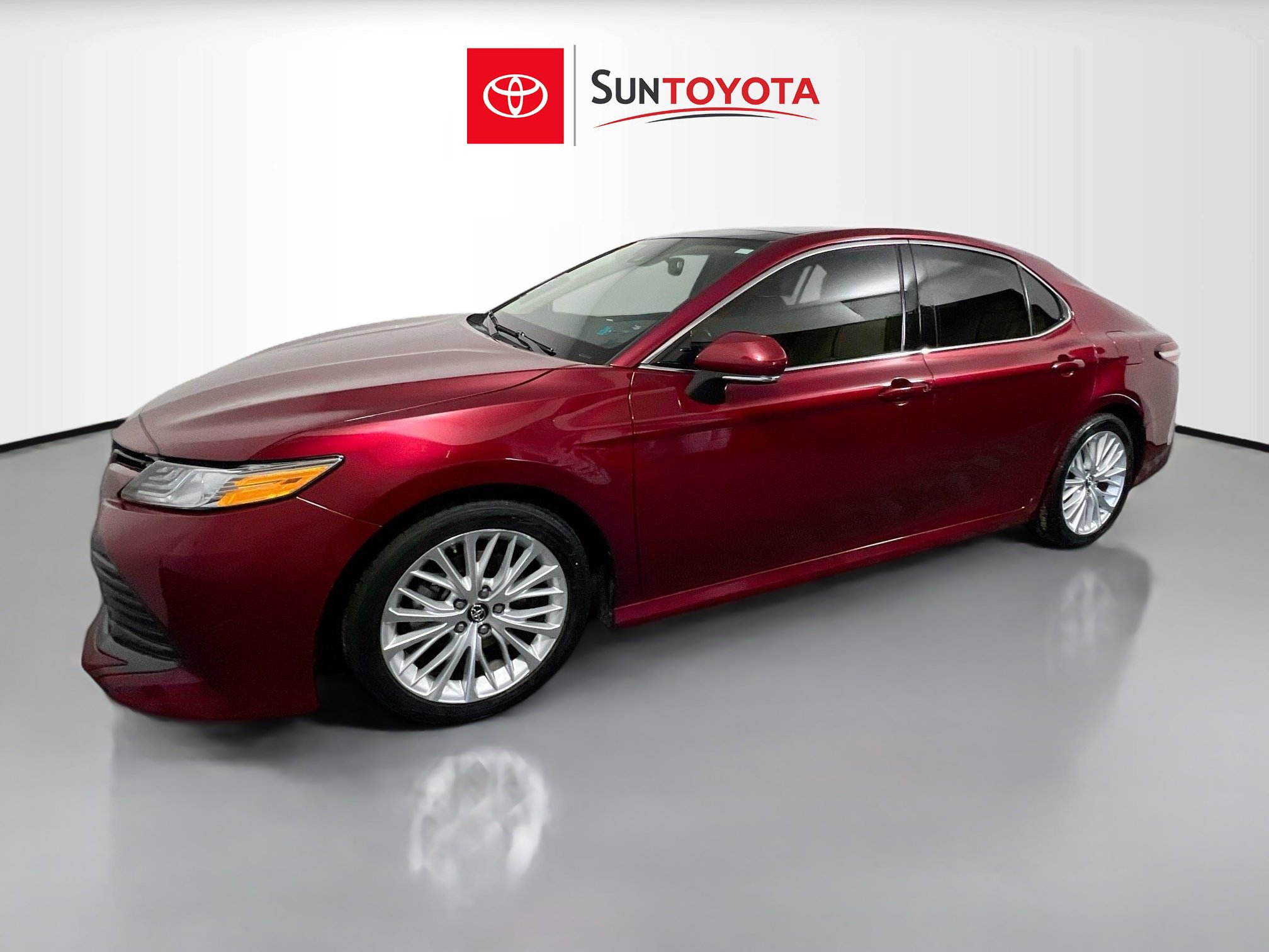 Used 2019 Toyota Camry XLE image 6