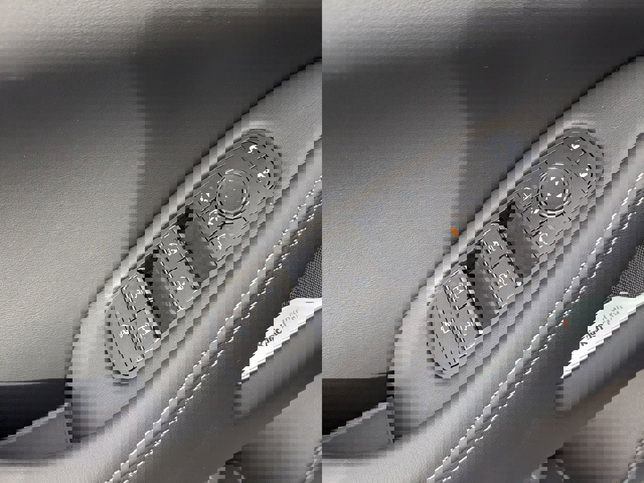 New 2026 INFINITI QX60 Autograph image 14