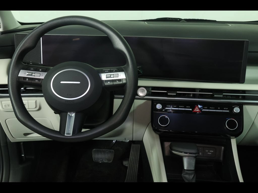 Used 2025 Hyundai Tucson SEL AWD/4WD image 13