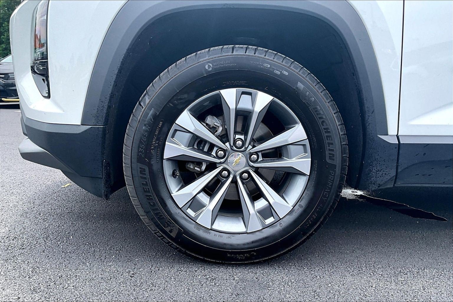 Used 2025 Chevrolet Equinox LT w/ Convenience Package II AWD/4WD image 8