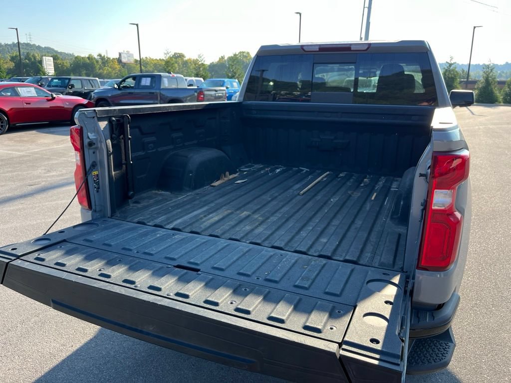 Used 2024 Chevrolet Silverado 1500 LT Trail Boss w/ Convenience Package II AWD/4WD image 5