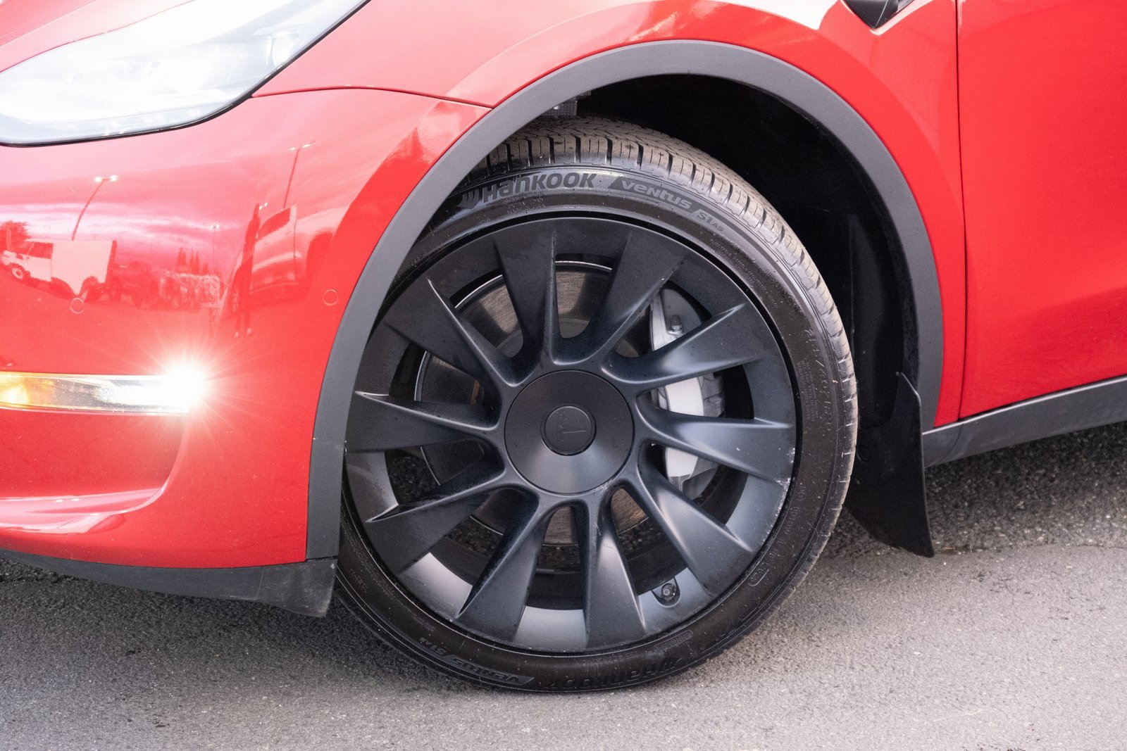 Used 2022 Tesla Model Y Long Range image 22