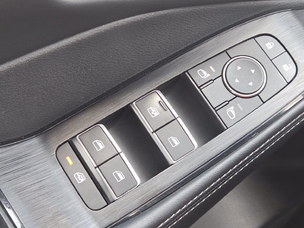 Used 2023 Nissan Rogue Platinum w/ Platinum Premium Package AWD/4WD image 14