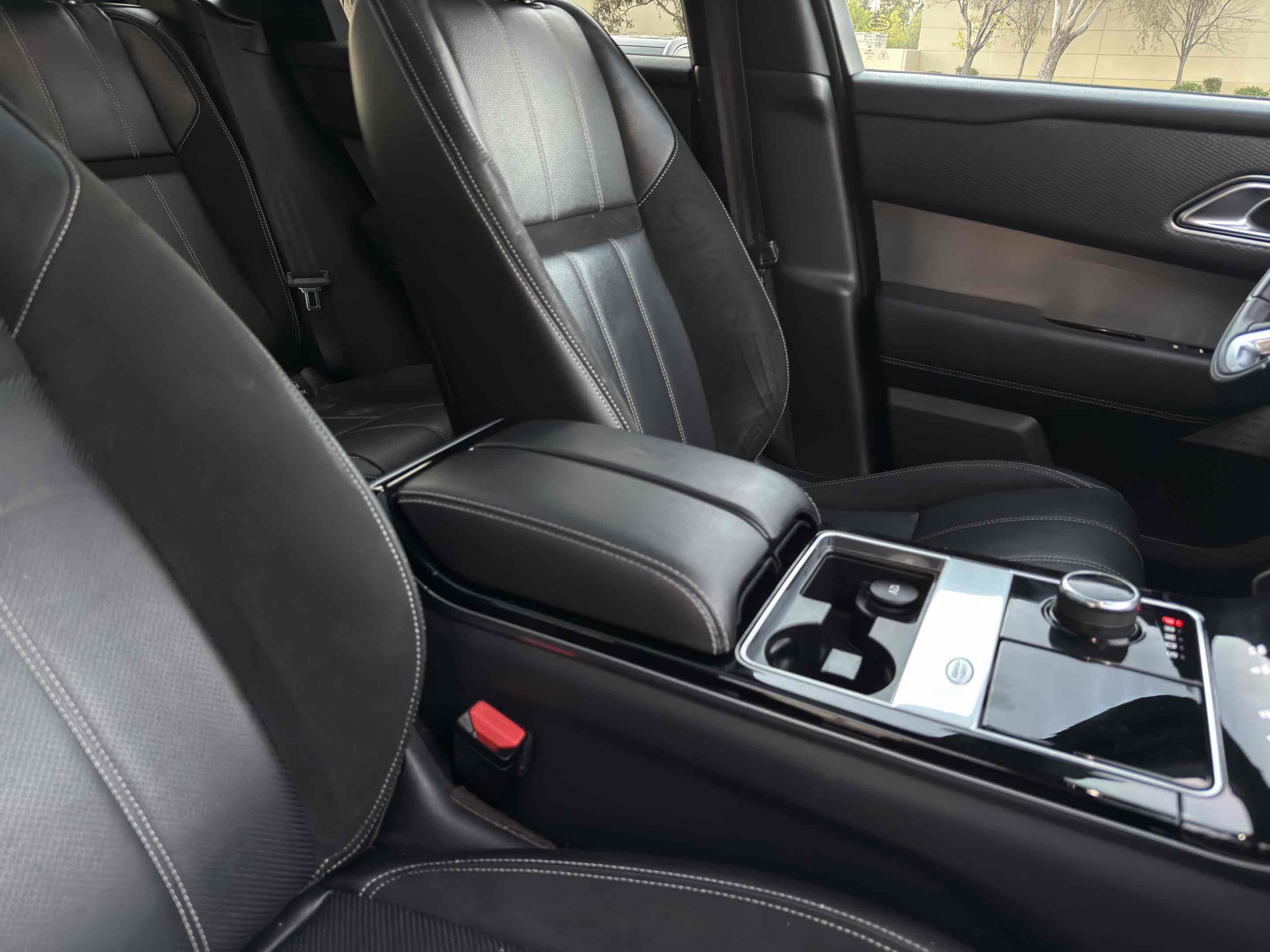 Used 2018 Land Rover Range Rover Velar R-Dynamic SE image 69