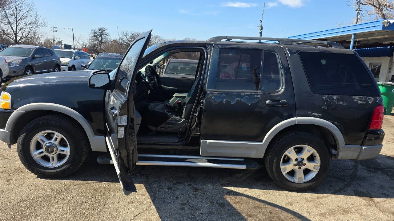 Used 2002 Ford Explorer XLT image 3