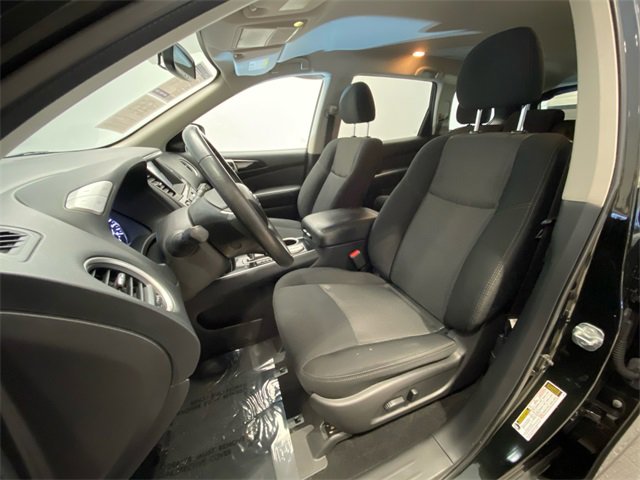 Used 2020 Nissan Pathfinder SV image 11