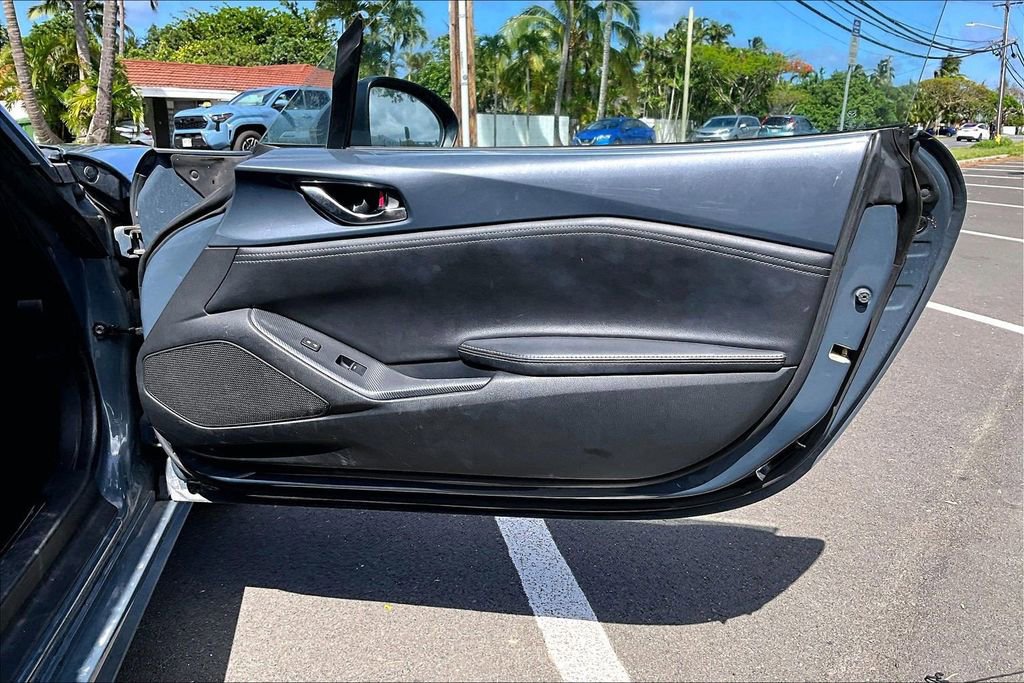 Used 2020 MAZDA MX-5 Miata RF Grand Touring RWD image 19