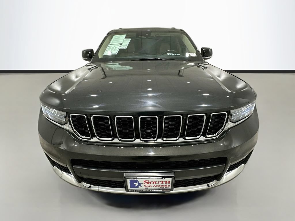 Used 2022 Jeep Grand Cherokee L Limited RWD image 2