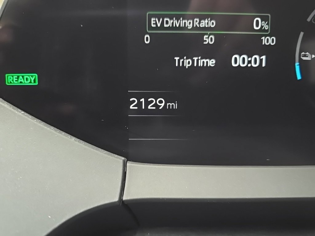 Used 2025 Toyota Prius Plug-In Hybrid image 22