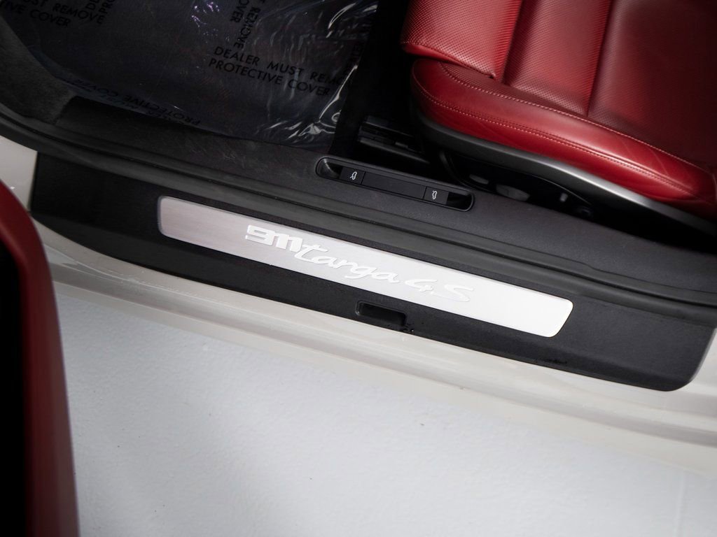 Certified 2022 Porsche 911 Targa 4S image 22