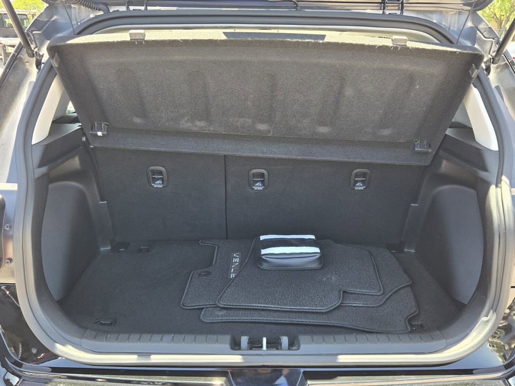 Certified 2023 Hyundai Venue SEL FWD image 14