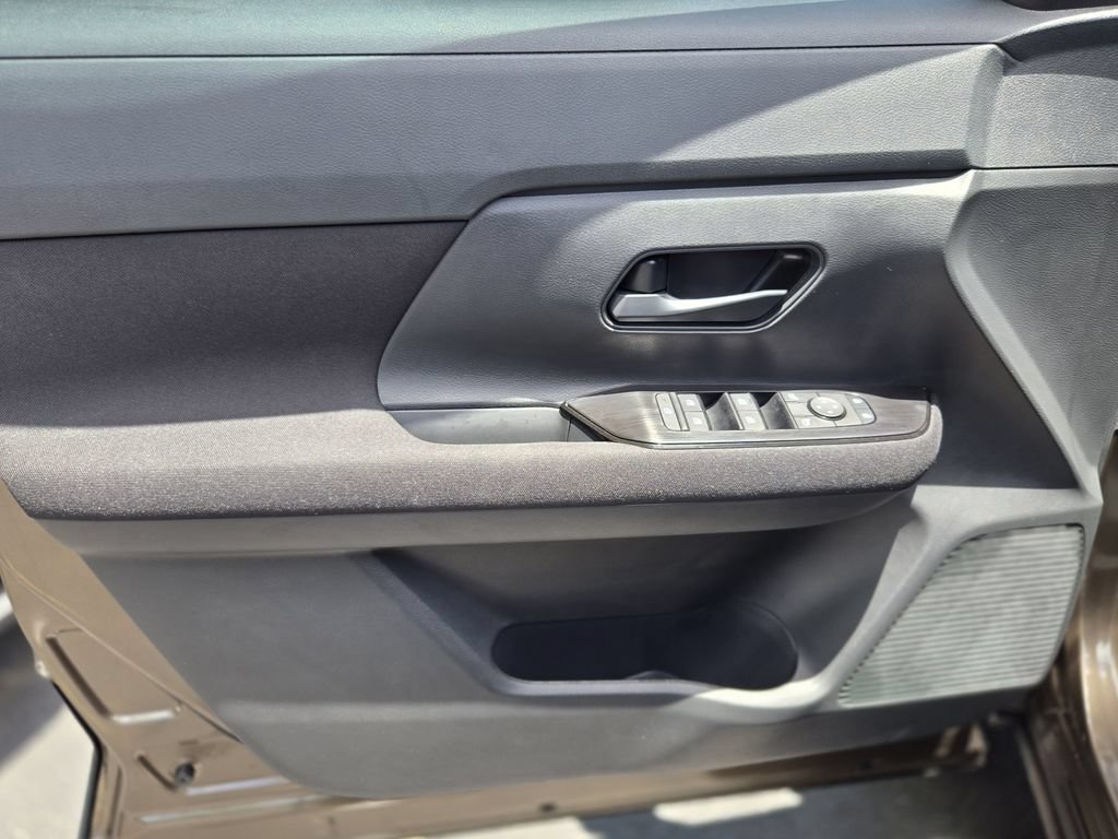 New 2026 Nissan Kicks S FWD image 16