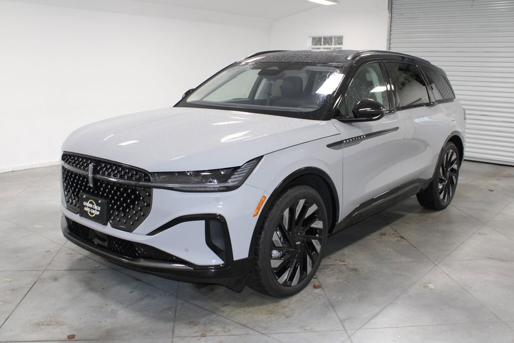 New 2026 Lincoln Nautilus Reserve w/ Jet Appearance Package image 3