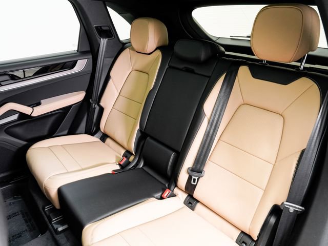 New 2026 Porsche Cayenne image 24